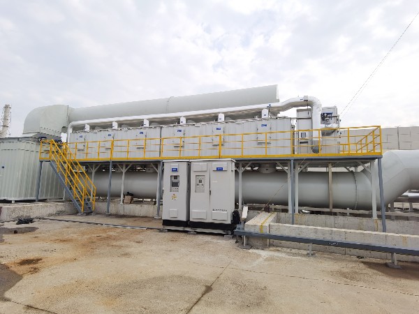 活性炭吸脫附+催化燃燒裝置(CO) 活性炭吸脫附+催化燃燒CO